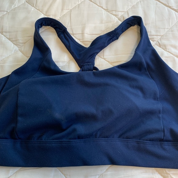 Girls size extra large all in motion, sports bra - Picture 2 of 6